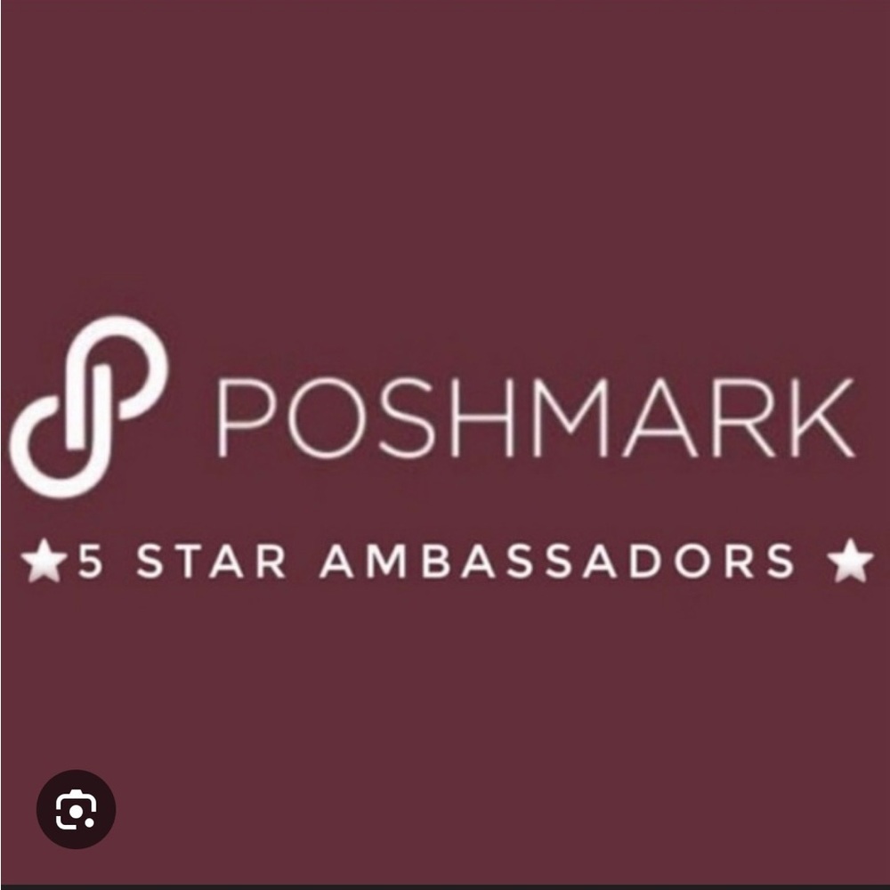 Poshmark 5 Star Ambassador Logo